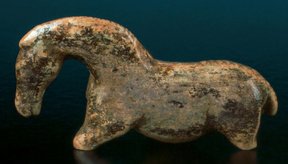 a-mais-antiga-escultura-de-cavalo-ja-descoberta-tem-35-mil-anos-thumb.png