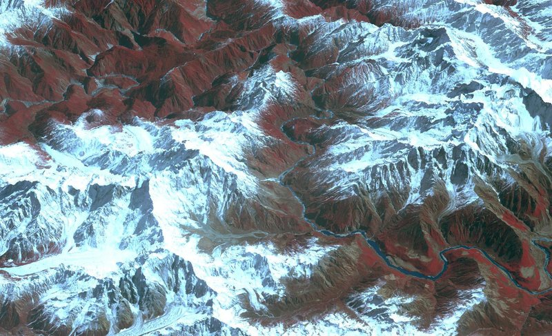 O Grande Cânion Yarlung Tsangpo é o cânion mais profundo do mundo inteiro. (Fonte: Wikimedia Commons)