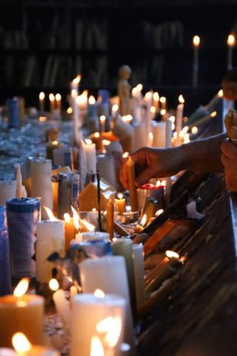 O humano desenvolveu uma grande cultura de cultuar os mortos. (Fonte: GettyImages/ Reprodução)