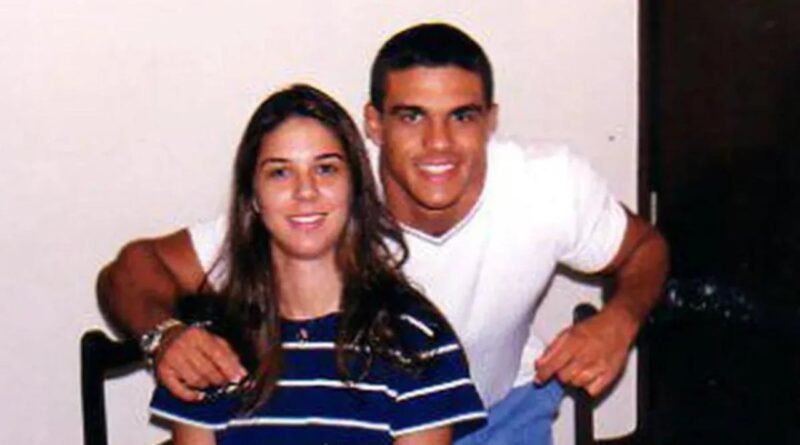 Priscila e o irmão, o lutador Vitor Belfort. (Fonte: Portal C3/ Reprodução)