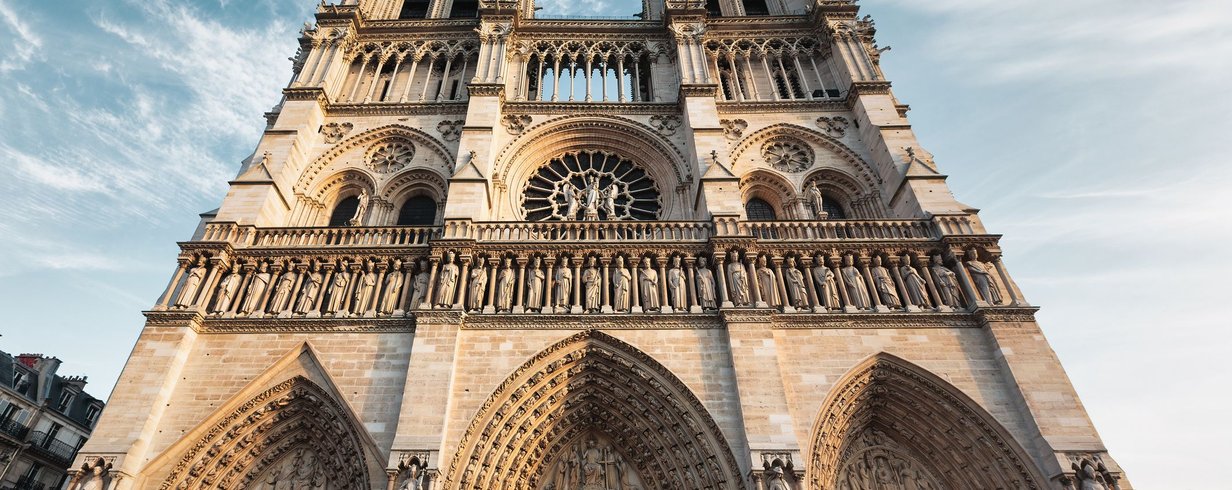 a-volta-triunfal-da-catedral-de-notre-dame-apos-o-incendio-de-2019-thumb.png