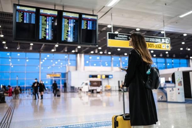 As companhias aéreas adicionam minutos extras para evitar atrasos aparentes. (Fonte: Getty Images/Reprodução)