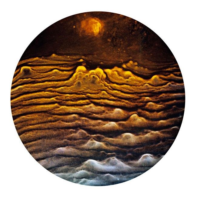 Fotografias transformam restos de whisky em paisagens alienígenas