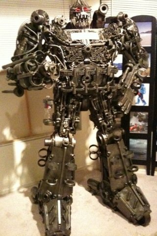 Que tal organizar as suas garrafas em um Transformer de meia tonelada?