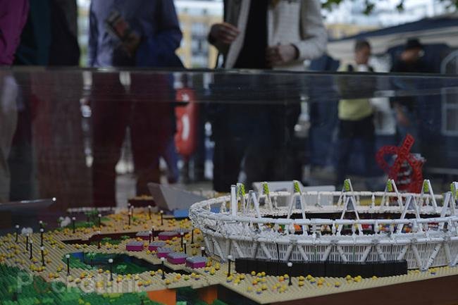 Arte de brinquedo: confira réplica em LEGO do Parque Olímpico de Londres