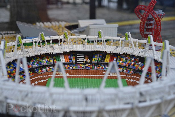 Arte de brinquedo: confira réplica em LEGO do Parque Olímpico de Londres