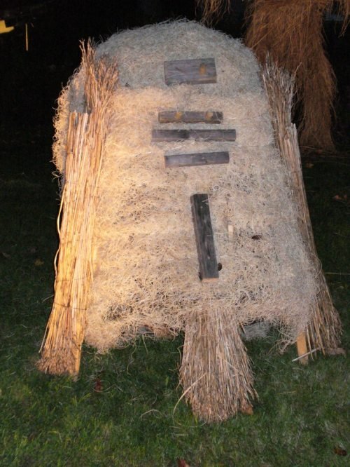 Fã recria personagens de Star Wars com espantalhos