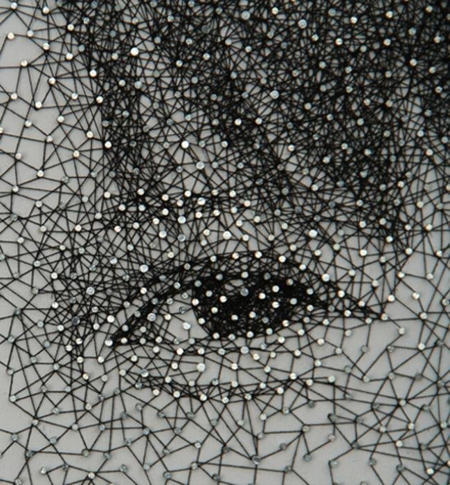 Emaranhado de linhas e pregos se transforma em incríveis retratos