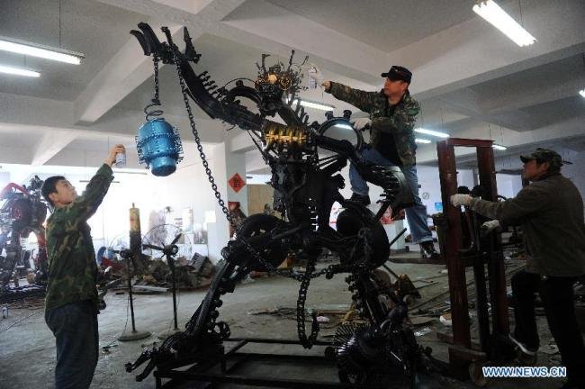 Malucos por Transformers criam parque temático na China