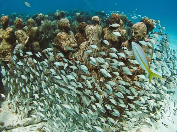 Arte subaquática: mar do Caribe abriga mais de 400 estátuas