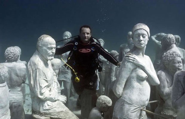 Arte subaquática: mar do Caribe abriga mais de 400 estátuas
