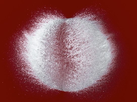 Fotógrafo mostra explosões de balões cheios de água de forma única