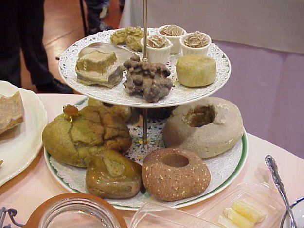 Banquete indigesto: 12 imagens de alimentos feitos de pedra