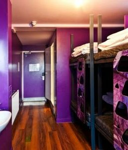 Durma em celas de verdade neste hotel de Londres!