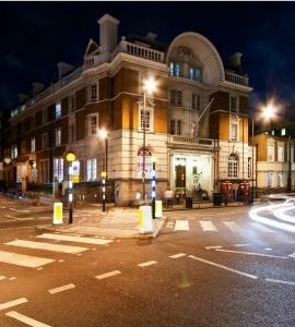 Durma em celas de verdade neste hotel de Londres!