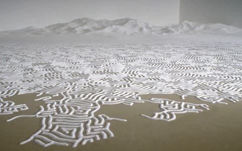 Labirintos de sal: artista cria obras incríveis com as próprias mãos
