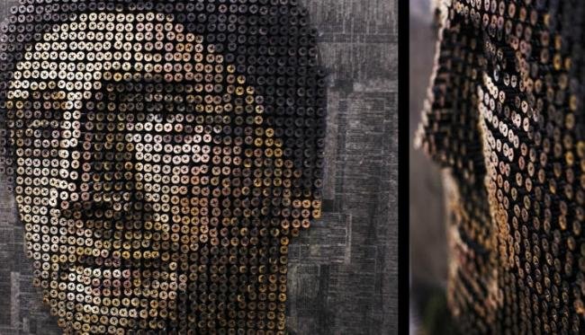 Artista cria retratos tridimensionais feitos com parafusos