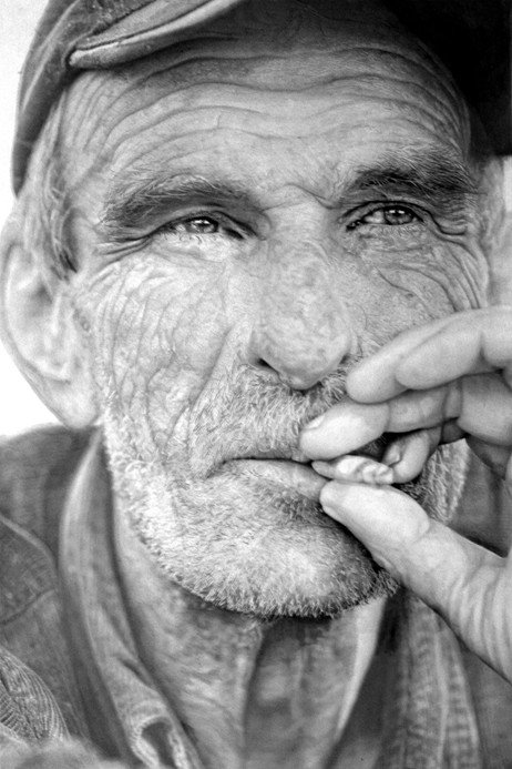 Hiper-realismo: Artista recria fotos usando apenas um lápis
