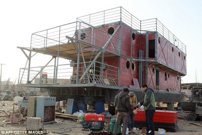 Arca de Noé: chinês constrói barco para escapar do fim do mundo
