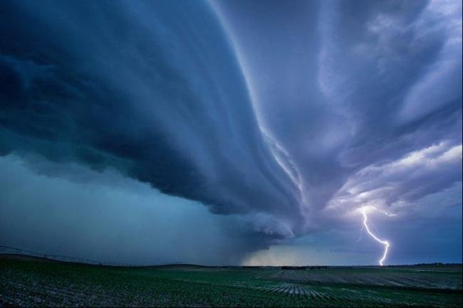 Natureza assustadora: confira a beleza de alguns fenômenos meteorológicos