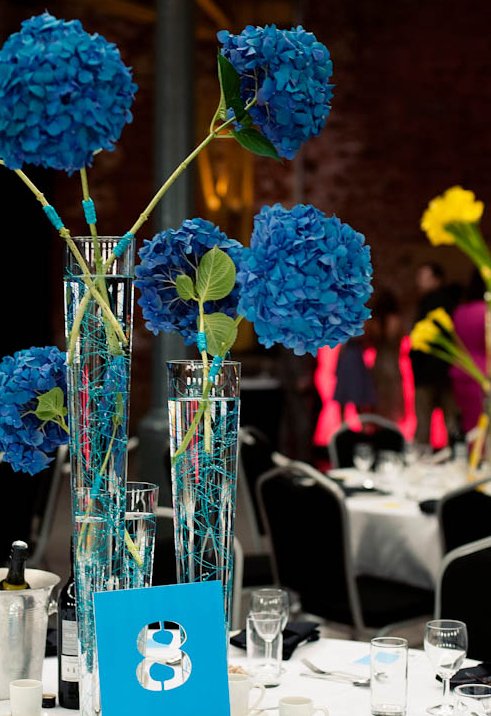 Casamento criativo teve como tema o sistema de cores CMYK